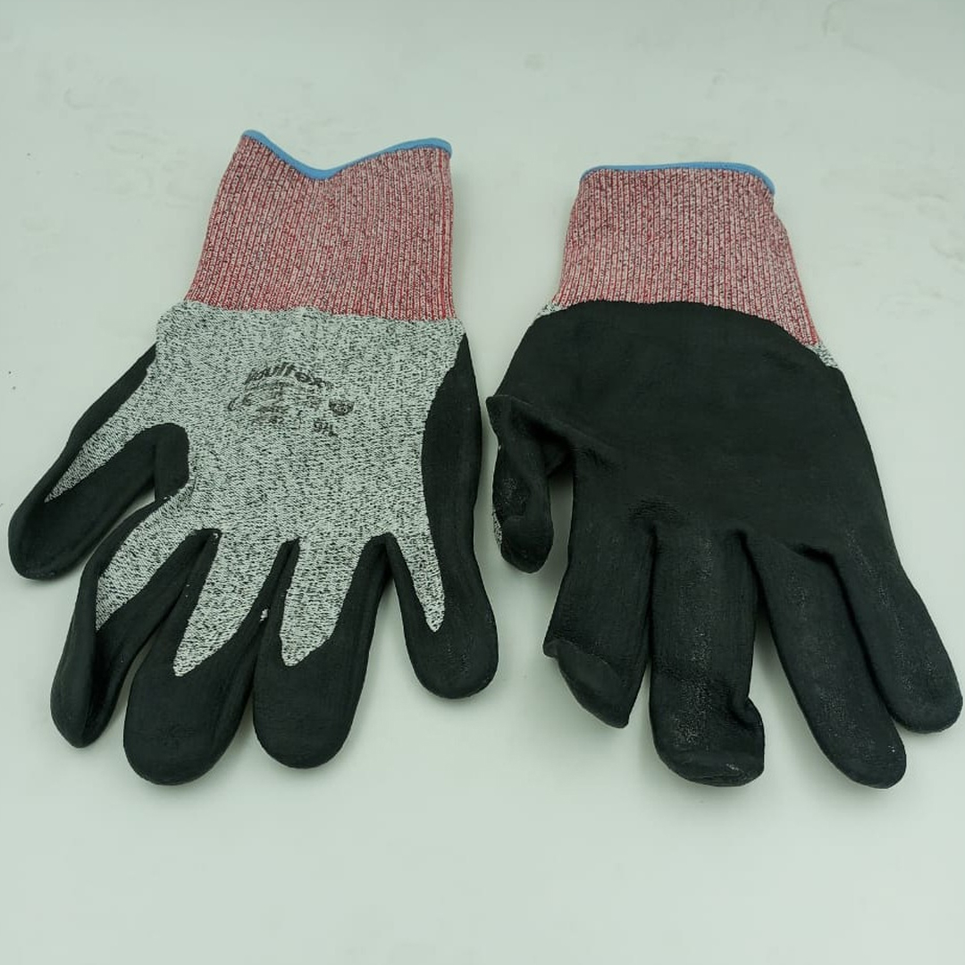 CUT RESISTANT GLOVES
